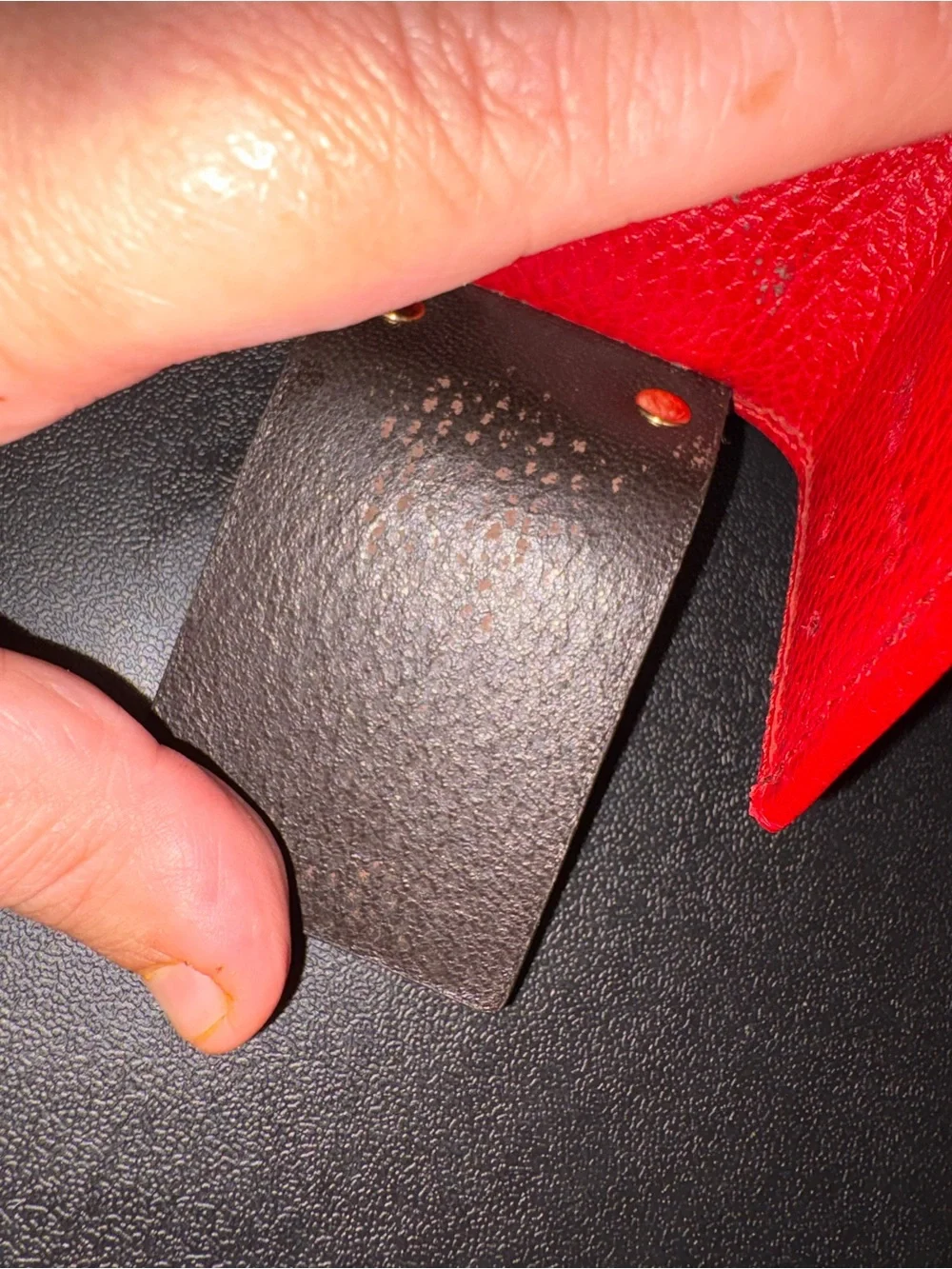 New with box Gucci Red Leather key Holder with Double G Logo